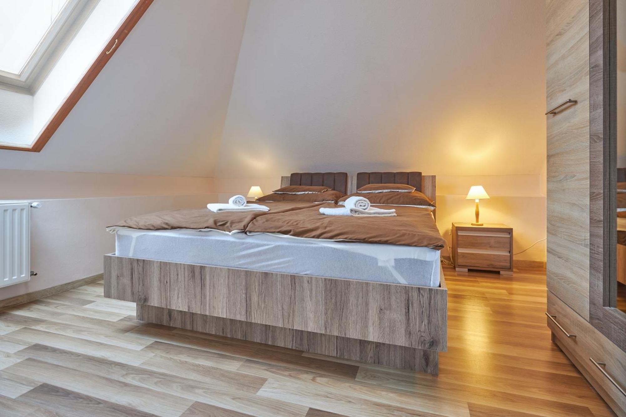 Ada Apartmanhaz Hajdúszoboszló Exteriör bild