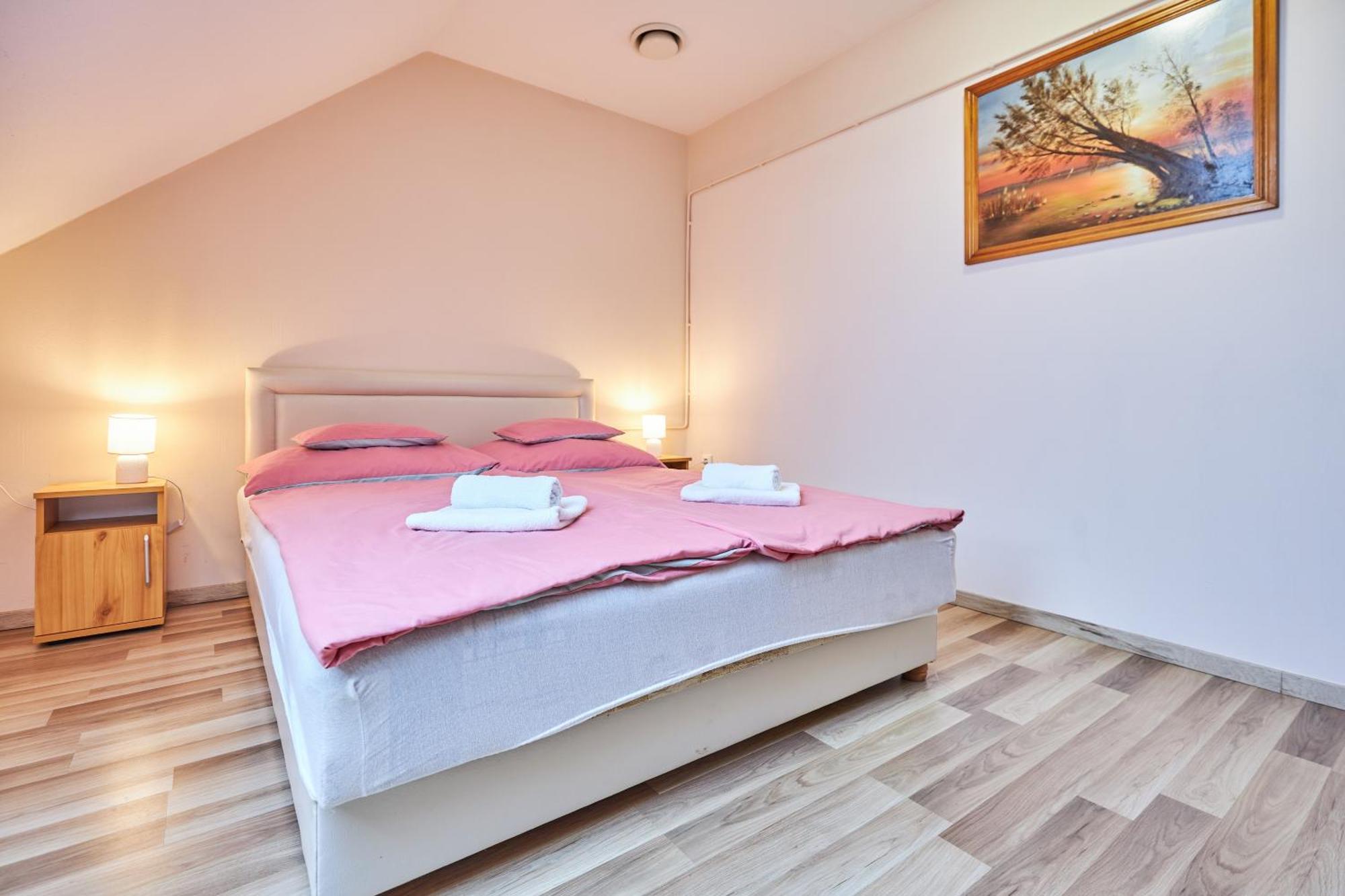 Ada Apartmanhaz Hajdúszoboszló Exteriör bild